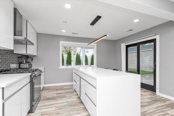 Interior, Kitchen, Pendant Lights, Recessed Lighting, Wood Texture Flooring