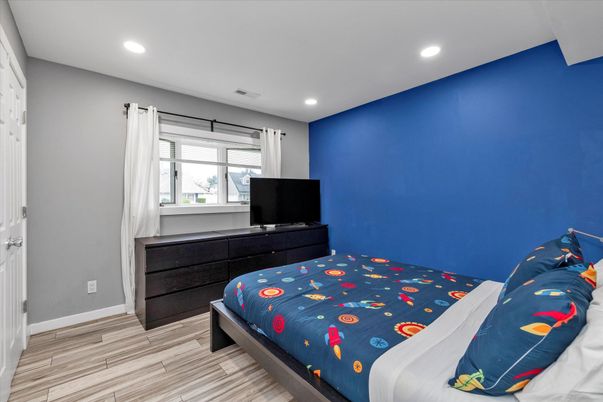 Bedroom, Interior, Recessed Lighting, Wood Texture Flooring