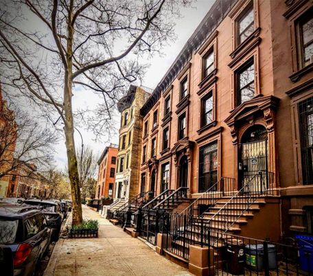 Exterior, Facade, Brownstone