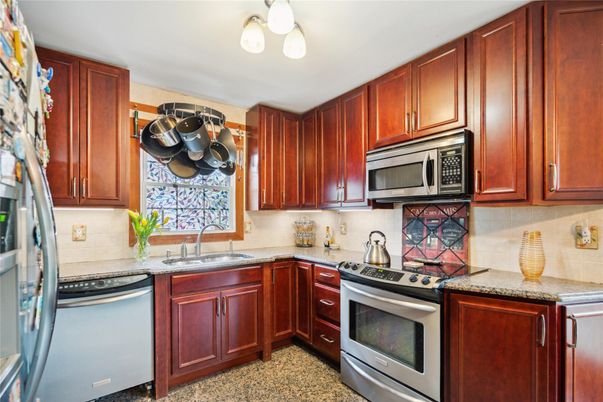 Interior, Kitchen, Stainless Steel Appliances