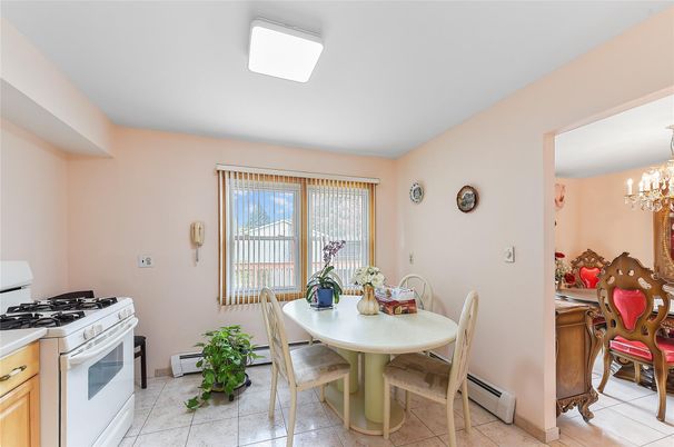 Chandelier, Dining room, Interior, Kitchen