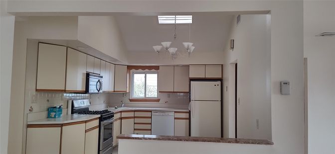 Chandelier, Interior, Kitchen