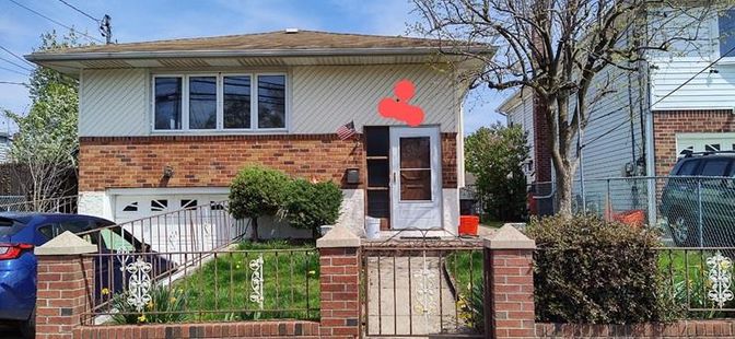 Attached, Exterior, Facade, Brick Facade, American Foursquare