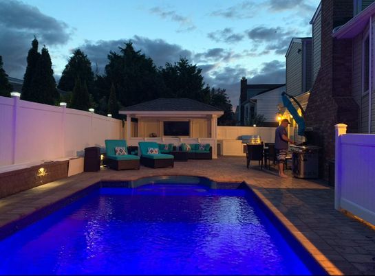 Exterior, Pool