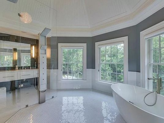 Bathroom, Free Standing Baths, Interior, Pendant Lights