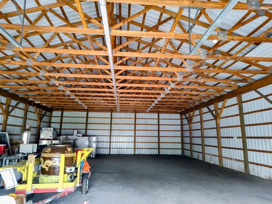Garage, Interior, Wooden Beams