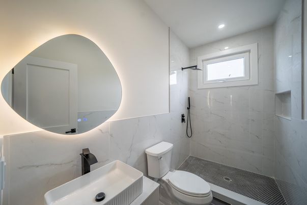 Bathroom, Interior, Marble Walls, Recessed Lighting
