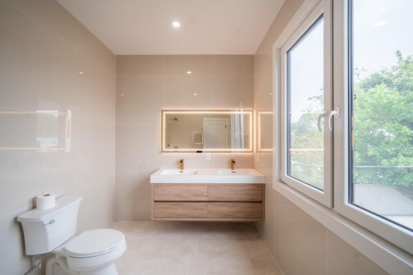 Bathroom, Interior, Recessed Lighting
