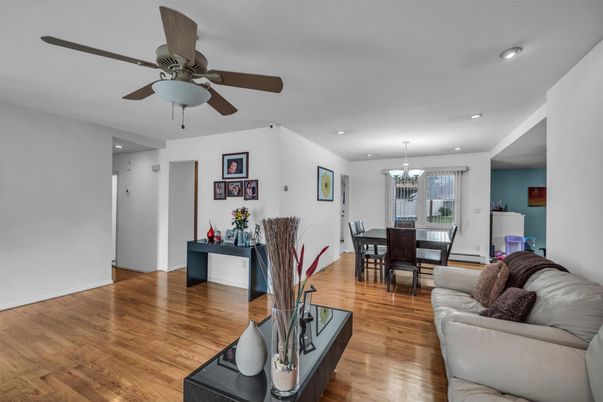 Chandelier, Dining room, Interior, Living room, Recessed Lighting, Wood Texture Flooring