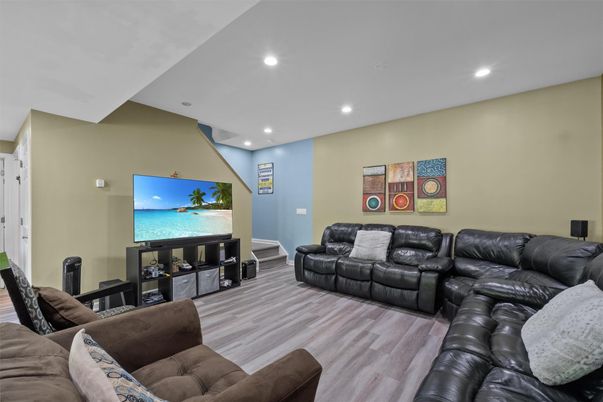Interior, Living room, Recessed Lighting, Wood Texture Flooring