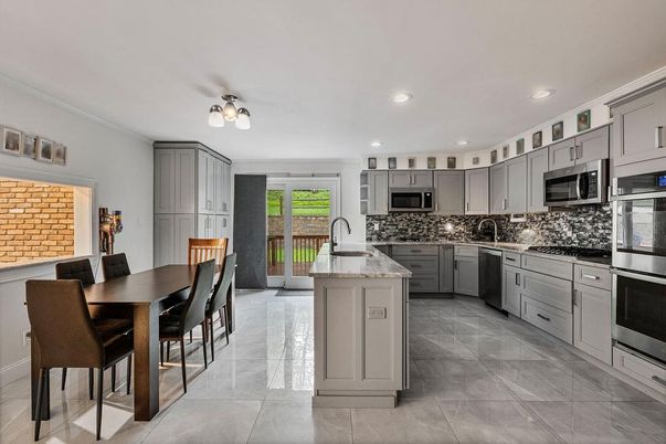Dining room, Interior, Kitchen, Recessed Lighting, Stainless Steel Appliances