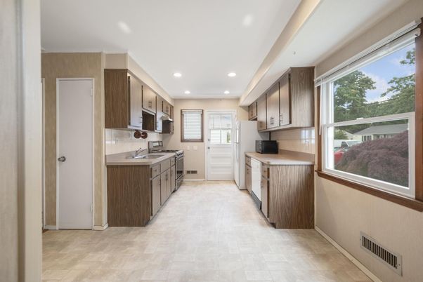 Interior, Kitchen, Recessed Lighting