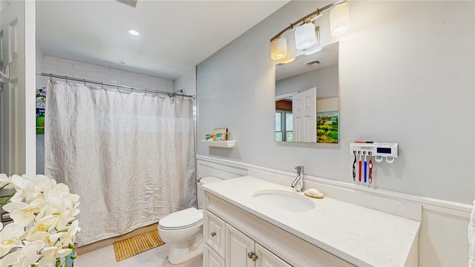 Bathroom, Interior, Recessed Lighting