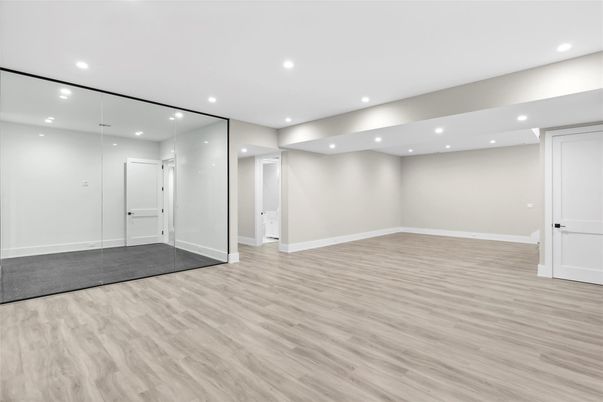 Empty room, Interior, Recessed Lighting, Wood Texture Flooring