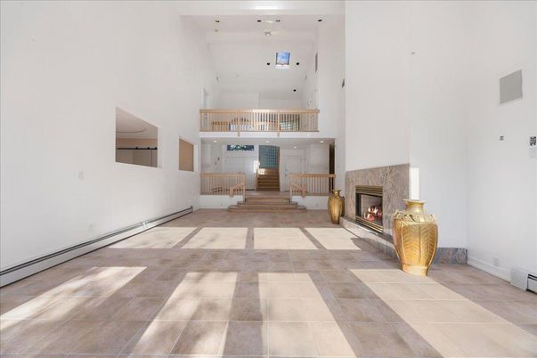 Fireplace, Interior, Recessed Lighting
