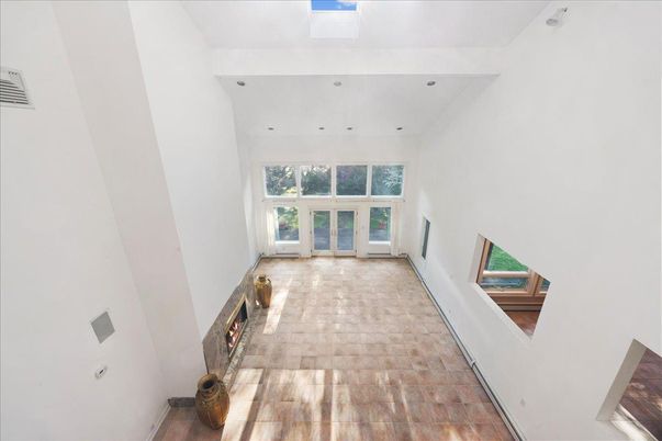 Fireplace, Interior, Recessed Lighting