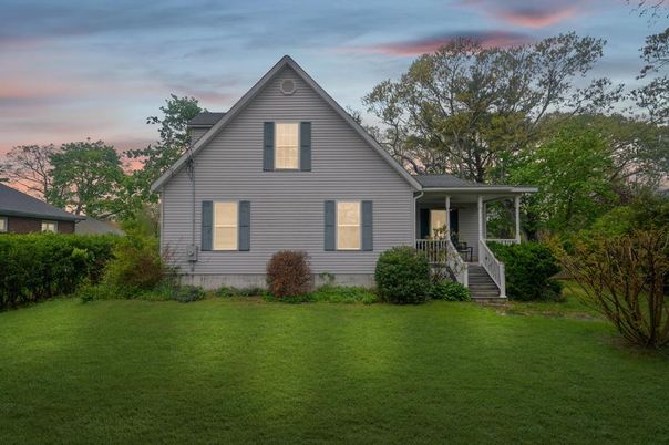 Backyard, Exterior, Facade, Farmhouse
