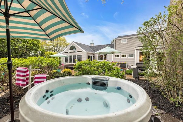 Exterior, Hot Tub