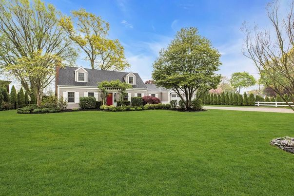 Backyard, Exterior, Facade, Cape Cod
