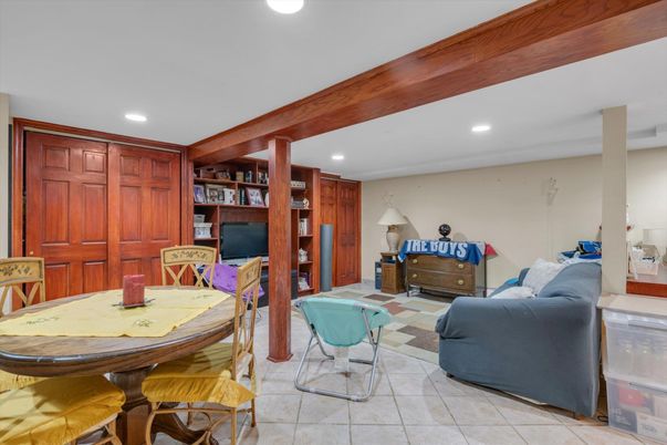 Dining room, Interior, Recessed Lighting