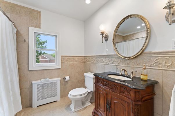 Bathroom, Interior, Recessed Lighting