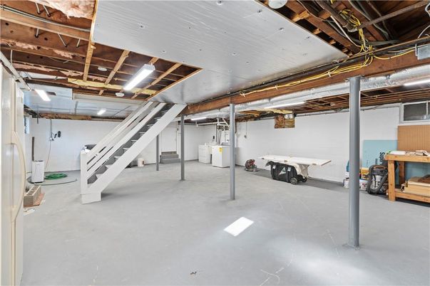 Garage, Interior