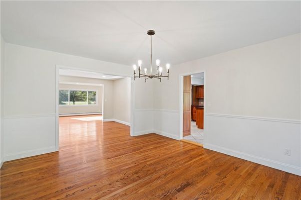 Empty room, Interior, Pendant Lights, Wood Texture Flooring
