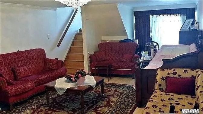 Chandelier, Interior, Living room