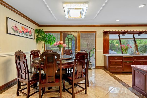 Dining room, Interior, Recessed Lighting
