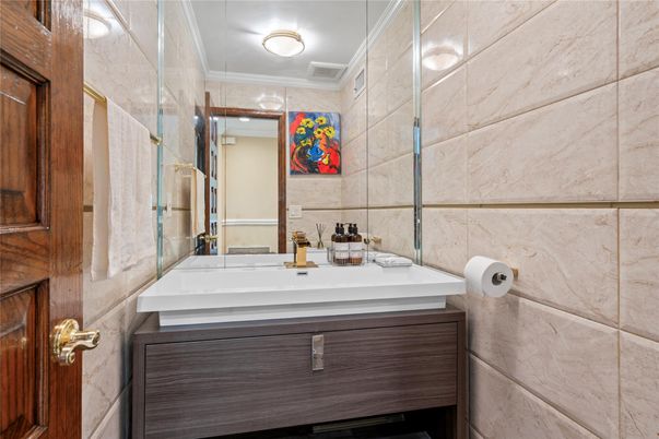 Bathroom, Interior