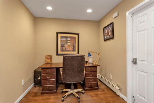 Home Office, Interior, Recessed Lighting, Wood Texture Flooring