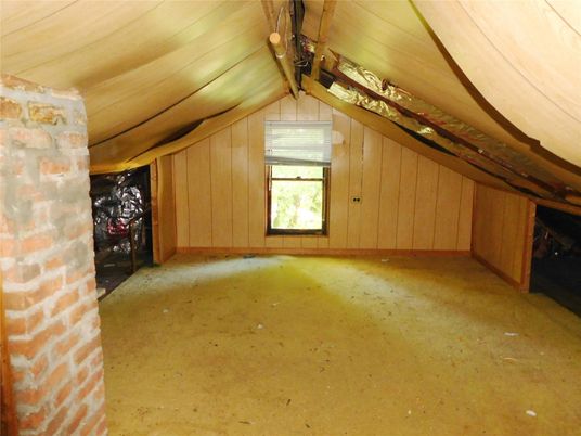 Empty room, Interior, Wooden Ceilings