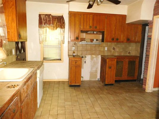 Interior, Kitchen, Tile Countertops
