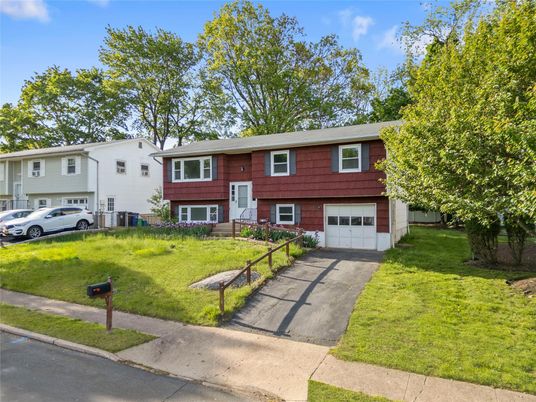 Attached, Exterior, Facade, Raised Ranch