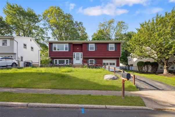 Attached, Exterior, Facade, Raised Ranch