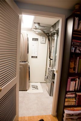 Interior, Utility Closets, Washer, Wood Texture Flooring