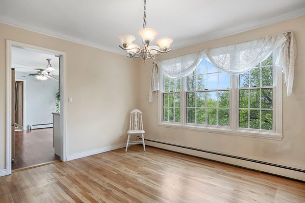 Chandelier, Empty room, Interior, Wood Texture Flooring