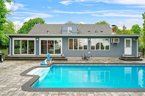 Exterior, Facade, Pool, Cape Cod