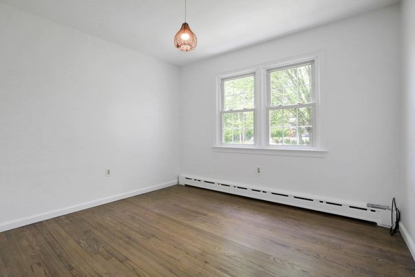Empty room, Interior, Pendant Lights, Wood Texture Flooring