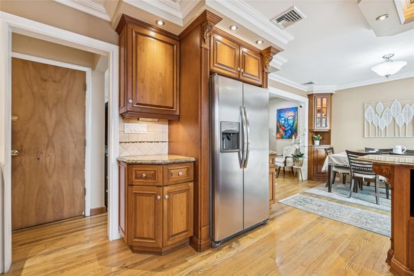 Dining room, Interior, Kitchen, Recessed Lighting, Stainless Steel Appliances, Wood Texture Flooring