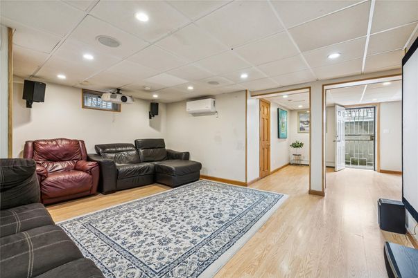 Interior, Recessed Lighting, Wood Texture Flooring
