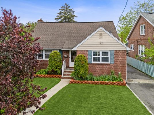 Exterior, Facade, Brick Facade, Cape Cod