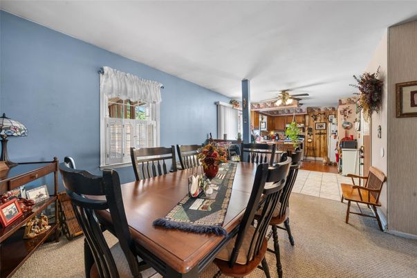 Dining room, Interior
