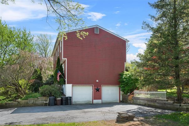 Detached Garage, Exterior
