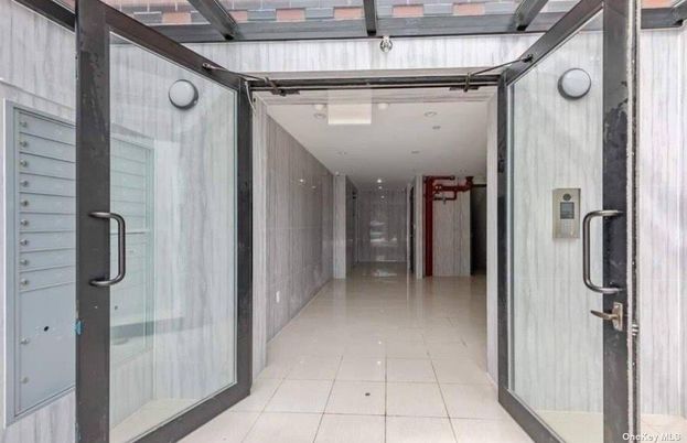 Bathroom, Glass Ceilings, Glass Shower, Interior, Recessed Lighting