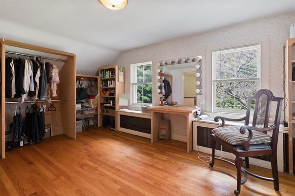 Interior, Walk-in Closets, Wood Texture Flooring