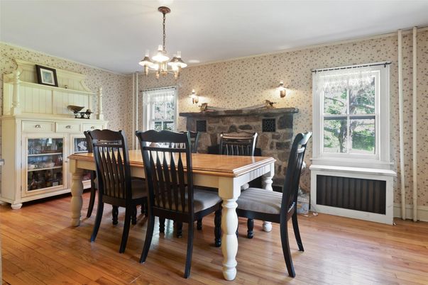 Chandelier, Dining room, Fireplace, Interior, Wood Texture Flooring