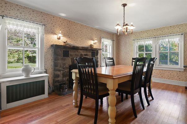 Chandelier, Dining room, Fireplace, Interior, Wood Texture Flooring