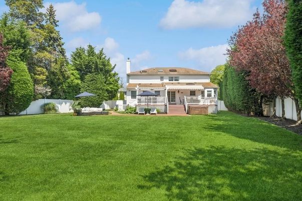 Backyard, Exterior, Hot Tub