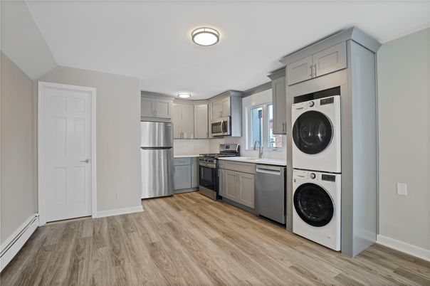 Interior, Kitchen, Stainless Steel Appliances, Utility Closets, Washer, Wood Texture Flooring